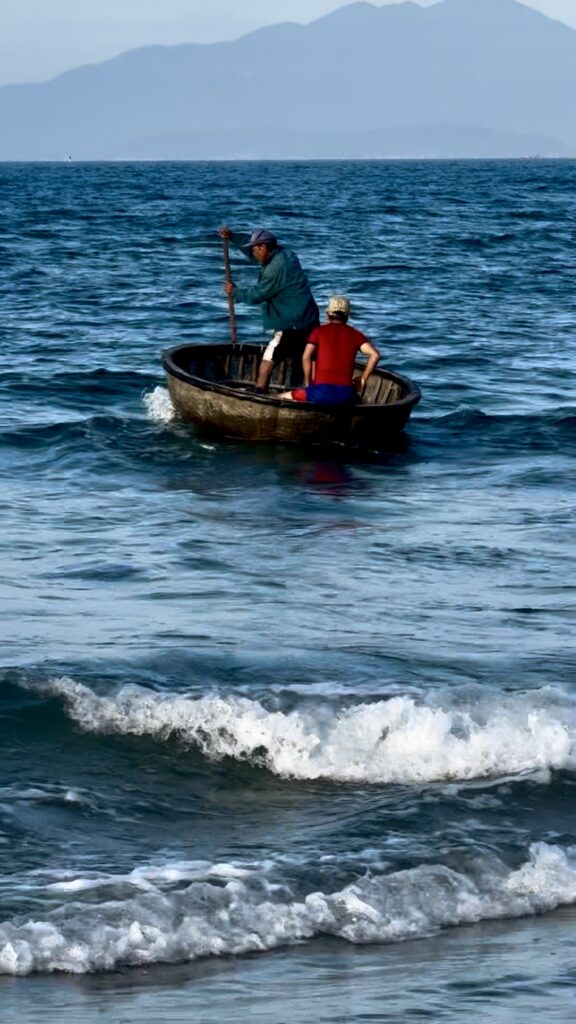 Basekt Boat An Bang Beach