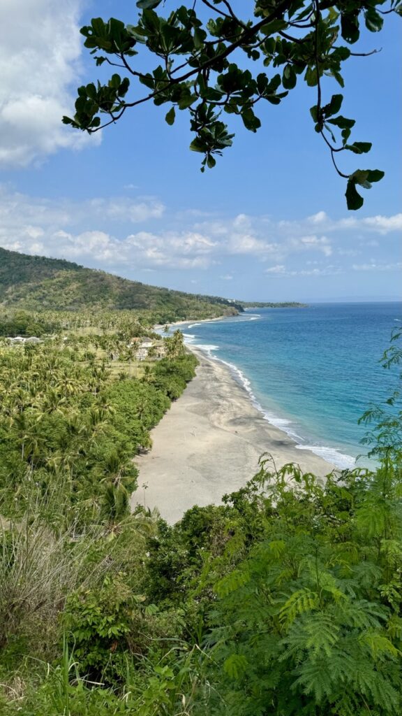 beach senggigi area