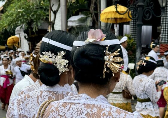 Ubud traditionelle Kleidung