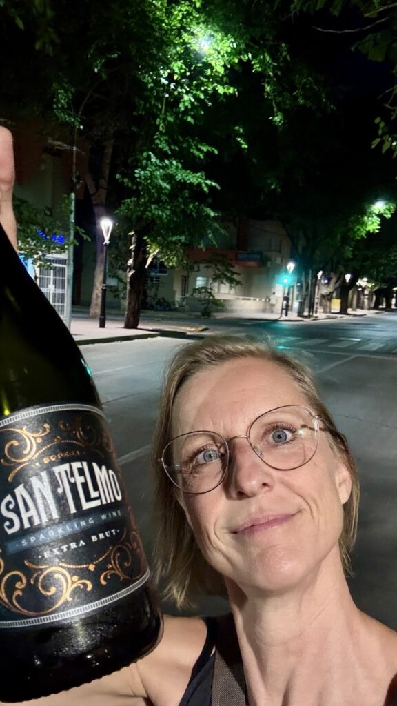 silvester claudia leere strasse in mendoza